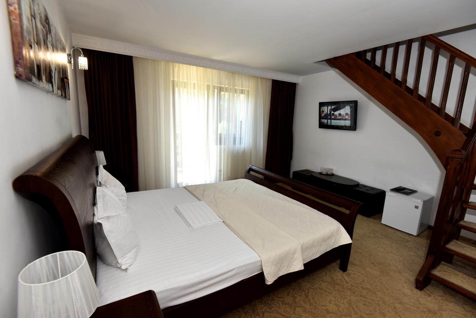 Conac Bavaria Buşteni Exterior foto