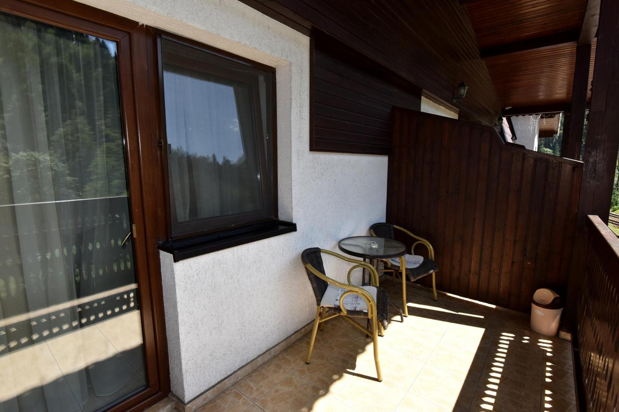 Conac Bavaria Buşteni Exterior foto